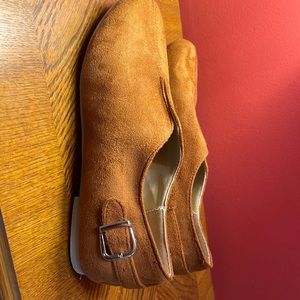 Women’s suede flats